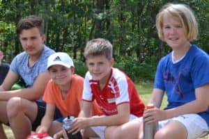 Vier Jungs im Ferienlager in Schleswig-Holstein