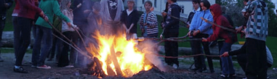 Stockbrot am Lagerfeuer