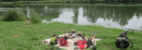 Picknick während des Fahrradtreckings