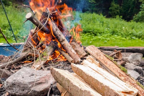 Feuer machen im Naturerlebniscamp