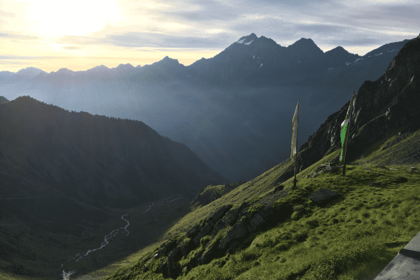 Aussicht beim Wandern auf dem Stubaier Höhenweg