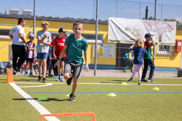Beitragsbild Kind im Sport- und Athletikcamp