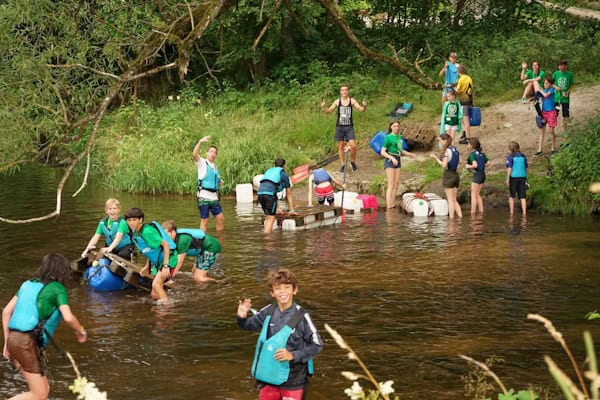 Floßaktion im Familienwochenende