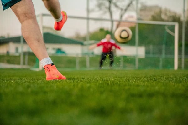 Torschuss im fußball und englischcamp in Nordbayern