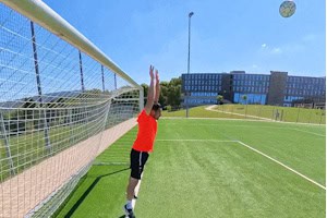Fußballspielen