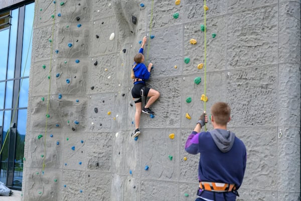 Kletterwand im ninja & englischcamp in Nordbayern