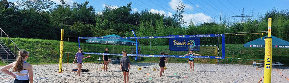 Kinder haben Spaß im Beachvolleyballcamp Witten