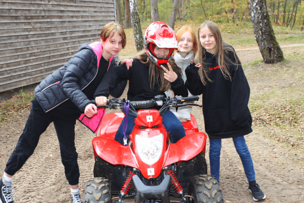 Kinder auf Quad Herbstferienlager Arendsee