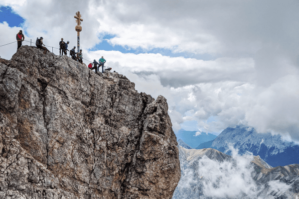 Zugspitze mit Gipfelkreuz