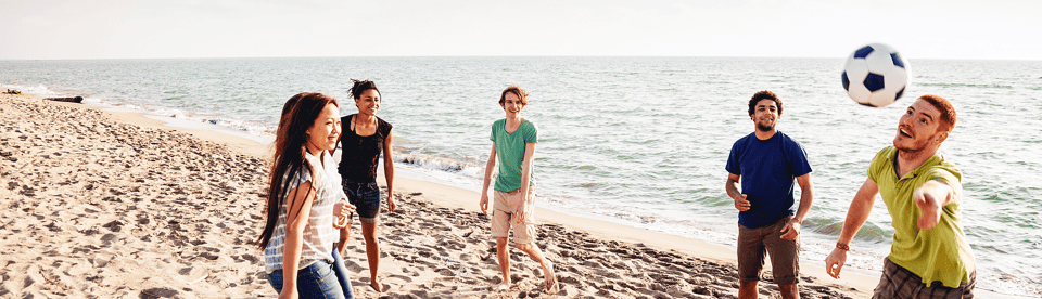 Ballspiele am Strand