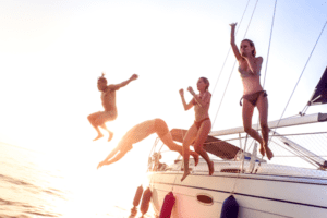 Badespaß im Englisch- und Windsurfcamp