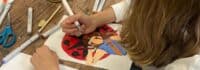Kind zeichnet Manga im Manga Tagescamp