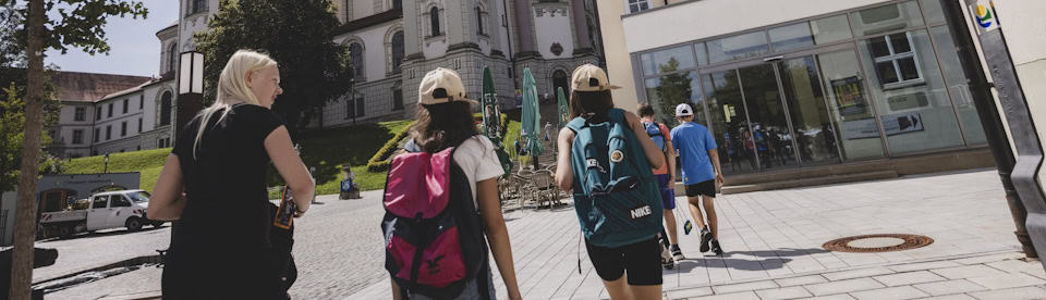Kinder bei der Stadtralley im Multisportcamp
