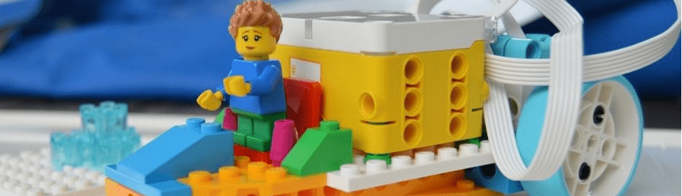 Lego bauen und programmieren im Forschercamp