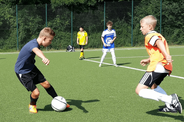 1 gg 1 im Fußballcamp