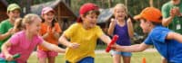 Kinder beim Sport und Spiel