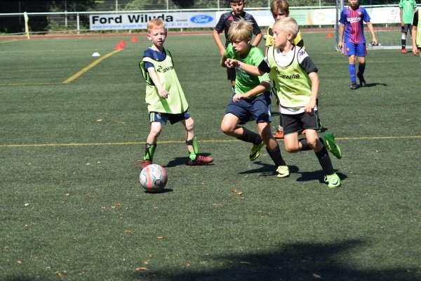 Kinder Fußball