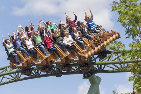 Kinder haben Spaß im Hansa Park
