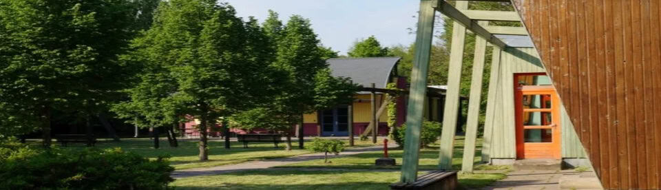 seitliche Ansicht Bungalows Beetzsee