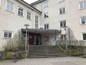 Unterkunft Eingang Außenbereich