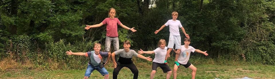 Kinder turnen im Englisch Camp