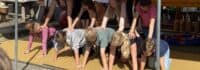 Kinder beim Zirkusworkshop