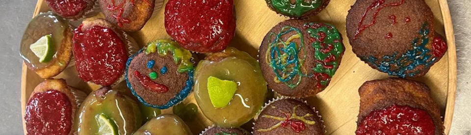 Selbst gebackene Muffins im Camp