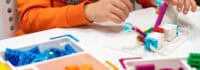 Kinder lernen im Roboter Camp