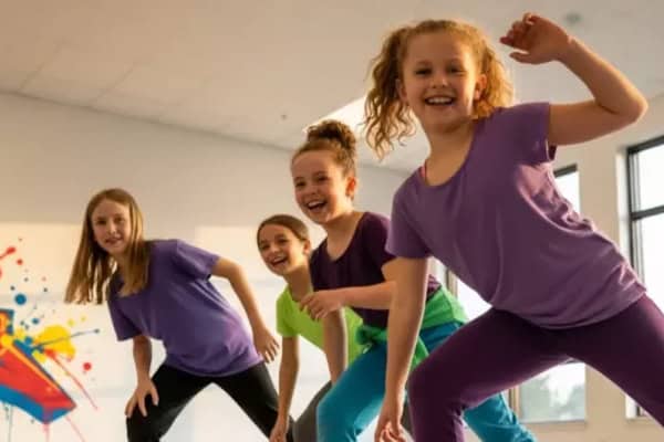 Mädchen tanzen im Tanzcamp Wiehl mit Englisch