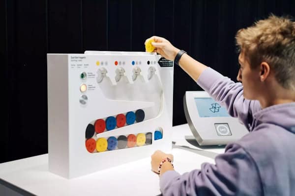 Junge im experimenta im Explorercamp Heilbronn