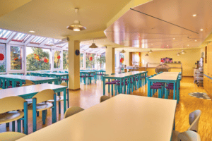 Speisesaal in der Akademie in Regen