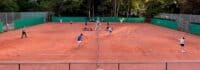 Kinder lernen Tennis im Englisch Tenniscamp Berlin