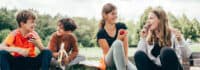 Kinder beim Picknick