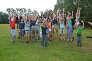 Gruppenfoto am Strand in Feriencamps Schleswig-Holstein