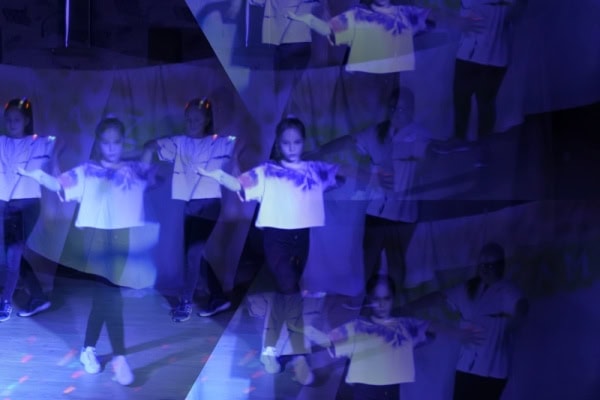 Kinder beim Tanzen im Tanzcamp