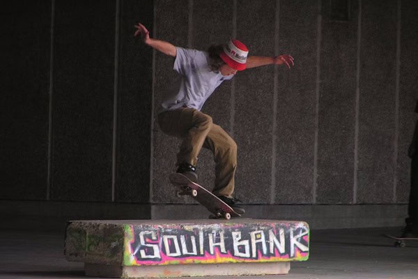 Junge am Skateboarden im Skatecamp London