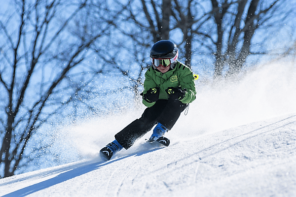 Genieße die Abfahrt bei deiner Skifreizeit