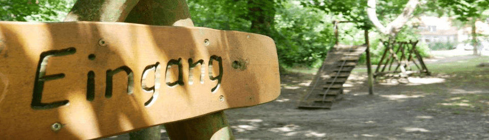 Holzschild Eingang