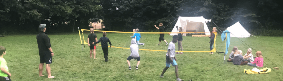 Spaß beim Volleyballspielen