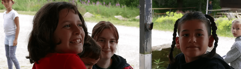Kinder im Camp