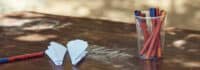 Material zum Origami basteln auf einem Tisch
