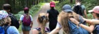 Kinder machen Wanderung