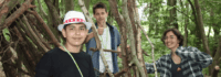 Jugendliche im Wald