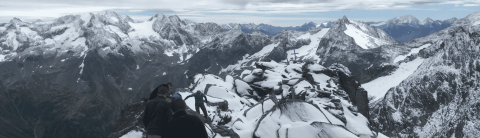 Bergkette im Schnee