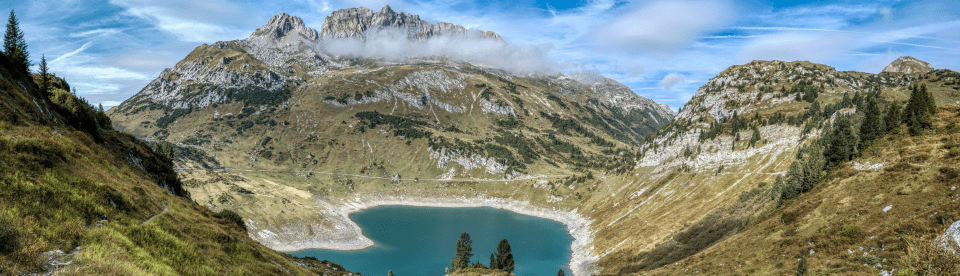 Lechtaler Alpen mit Bergsee