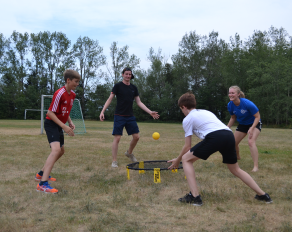 Spikeball im Feriencamp bei Bonn