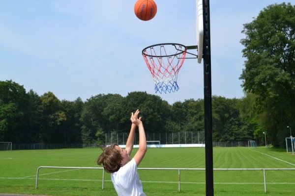 Basketball spielen