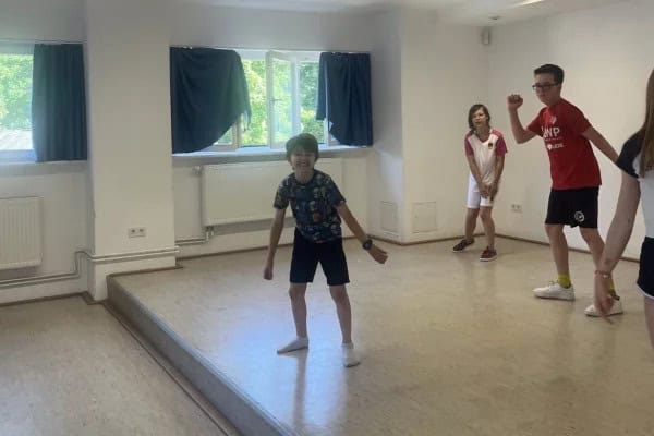 Tanzunterricht im Tanzcamp auf Englisch Petzow