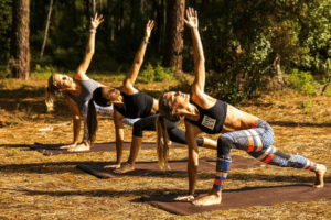 Yoga Sessions im Pinienwald