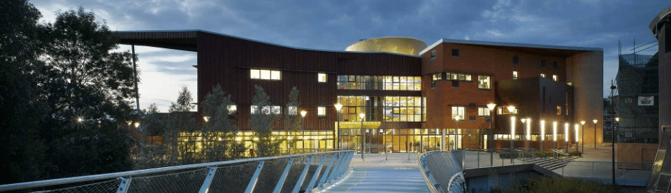 University of Limerick Gebäude bei Nacht